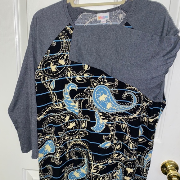 Lularoe Randy Baseball T - Picture 2 of 5